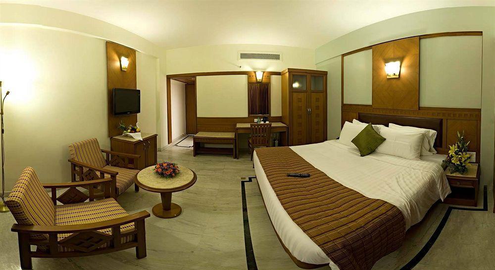 Jp Chennai Hotel 4*